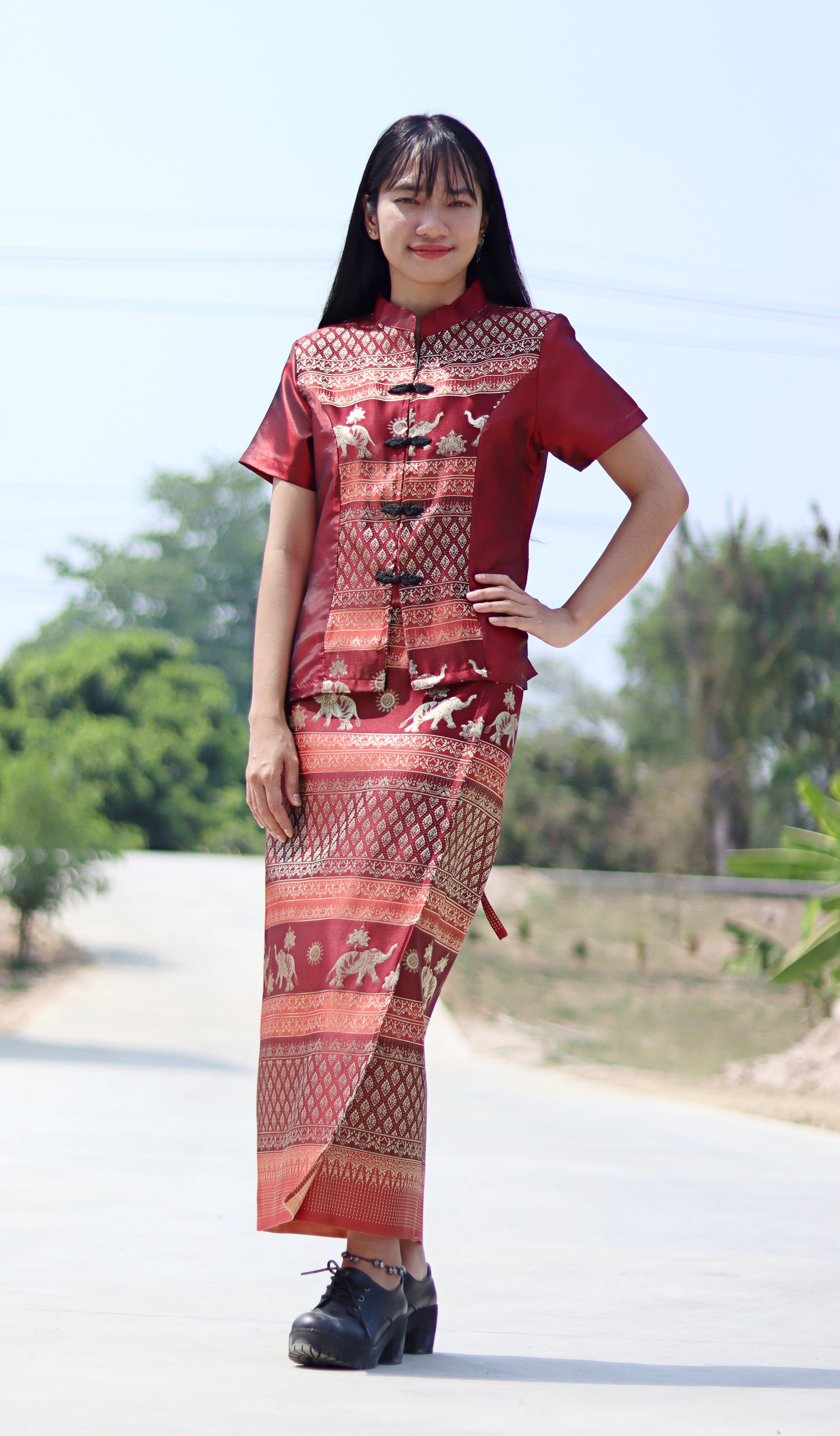 RaanPahMuang Luxurious Traditional Thai Clothing Silk Dress Chinese Front Cut Outfit