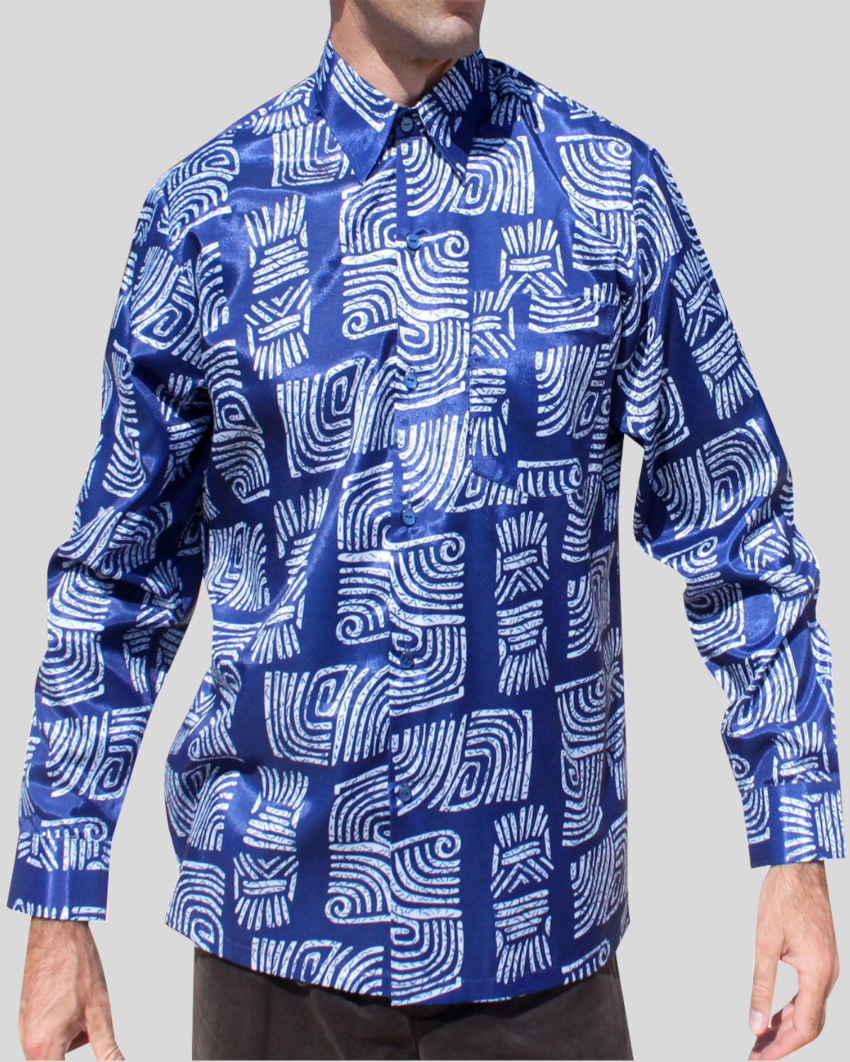 RaanPahMuang Light Smart Classic Cut Buttoned Thai Silk Artistic Long Sleeve