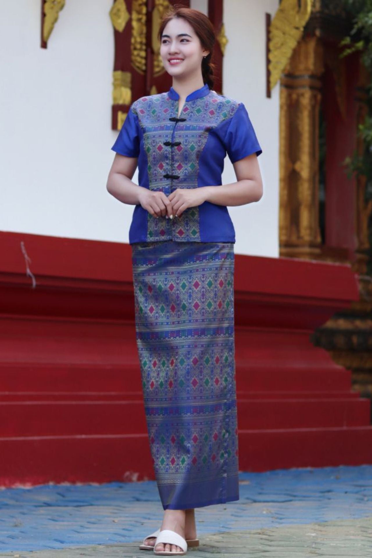RaanPahMuang Luxurious Traditional Thai Clothing Silk Dress Chinese Front Cut Outfit