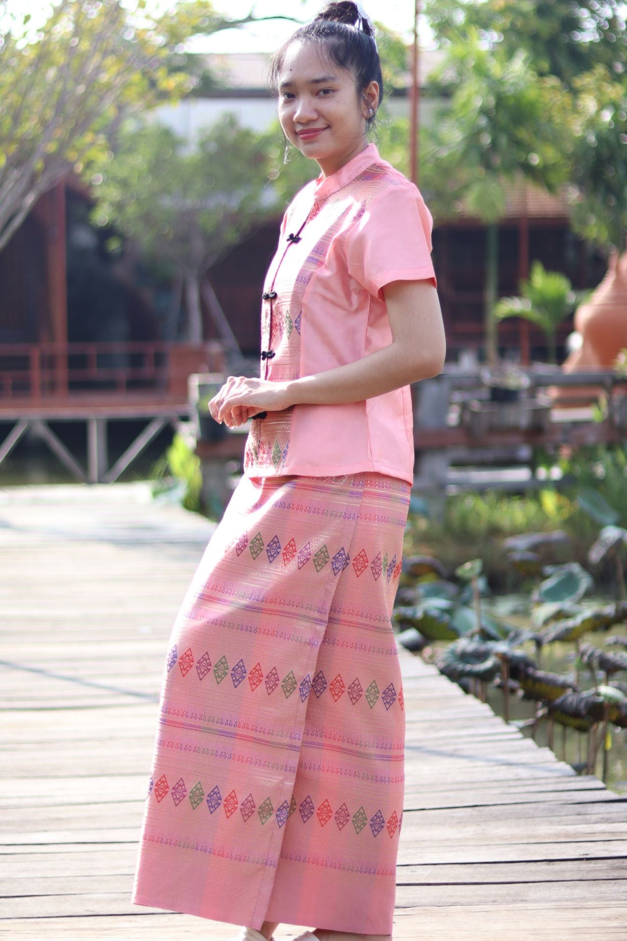 RaanPahMuang Luxurious Traditional Thai Clothing Silk Dress Chinese Front Cut Outfit