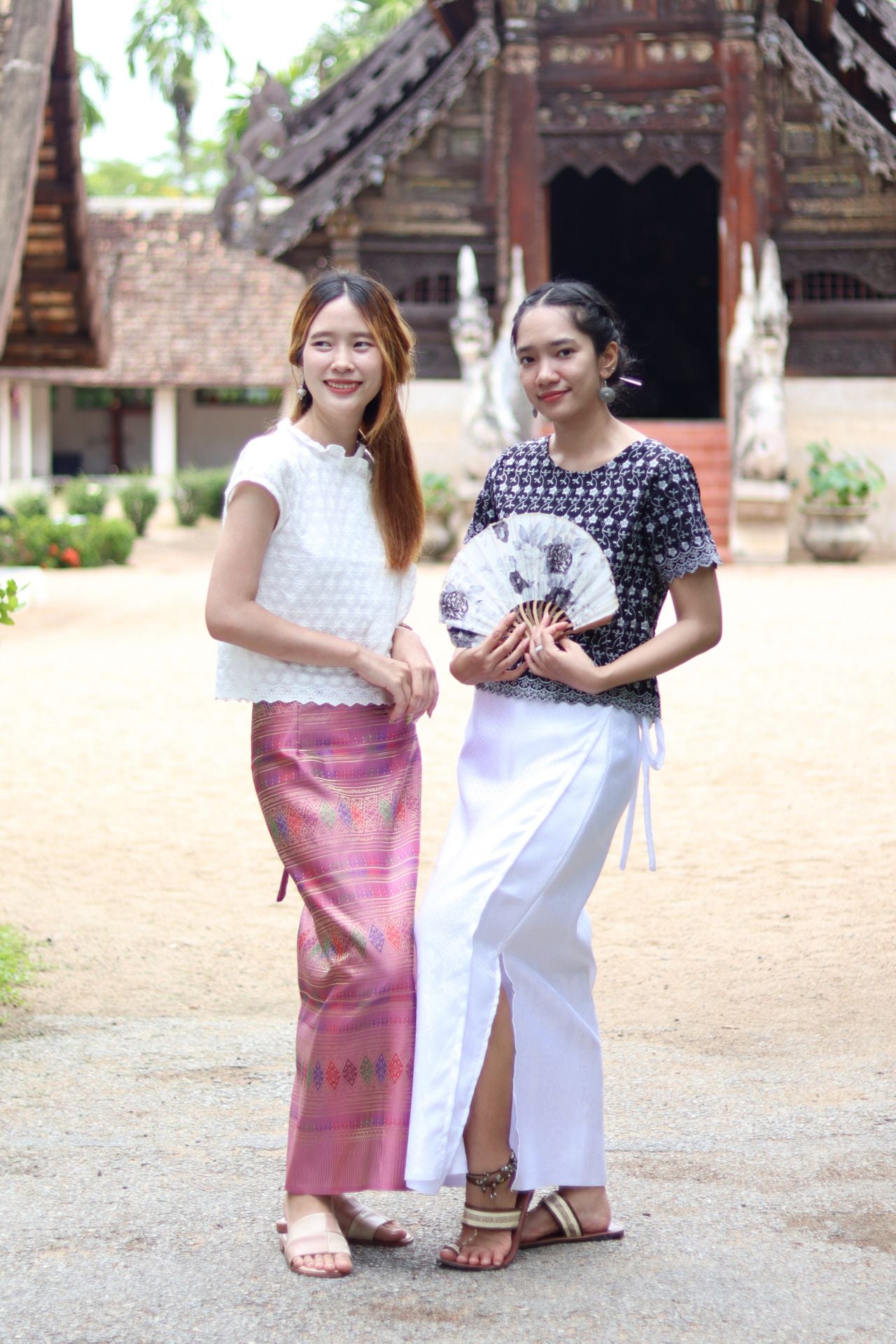 RaanPahMuang Authentic Thai Silk Wrap Skirt Waist Ties Leg Slit Traditional Art
