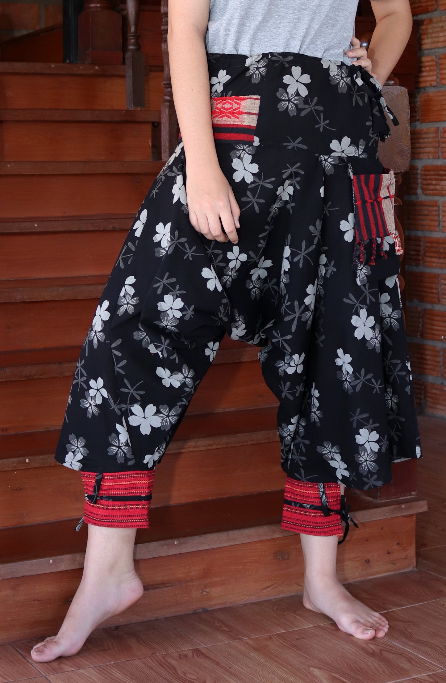 Aladin Pants Japanese style with Tied Cuffs and Woven Patches