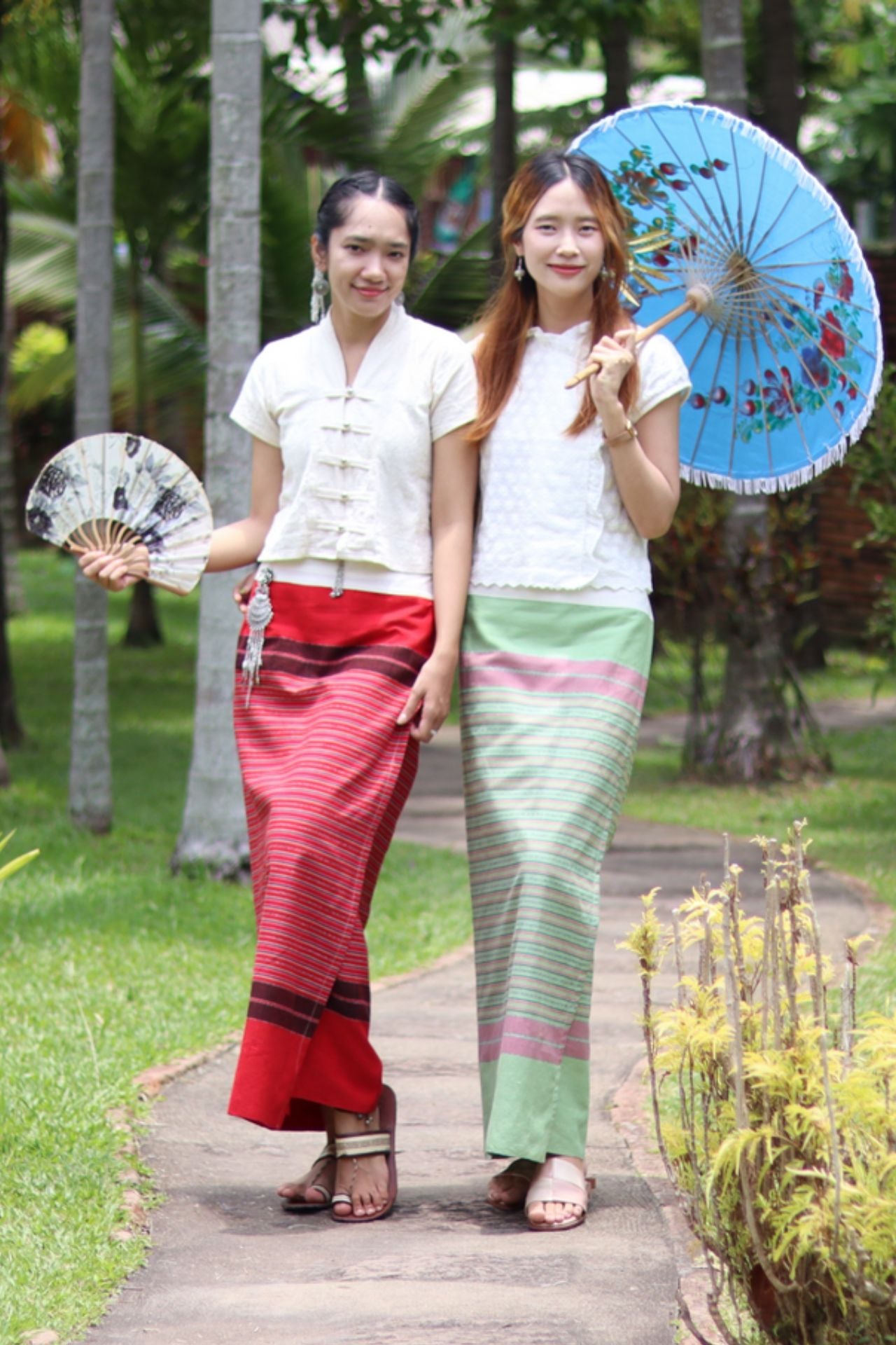 RaanPahMuang Thick Woven Cotton Thai Traditional Wrap Skirt with Waist Ties